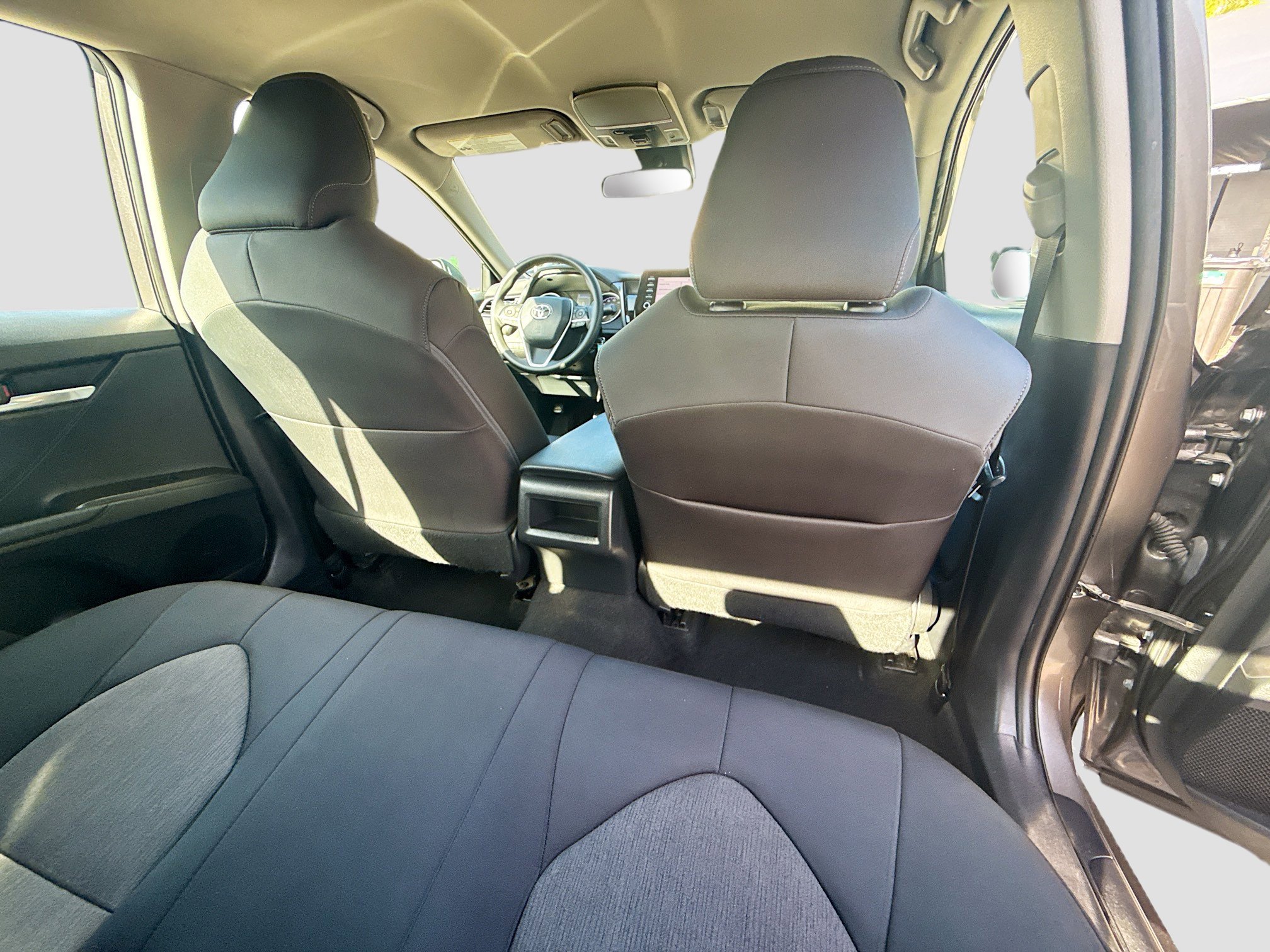 Used 2021 Toyota Camry LE FWD image 28