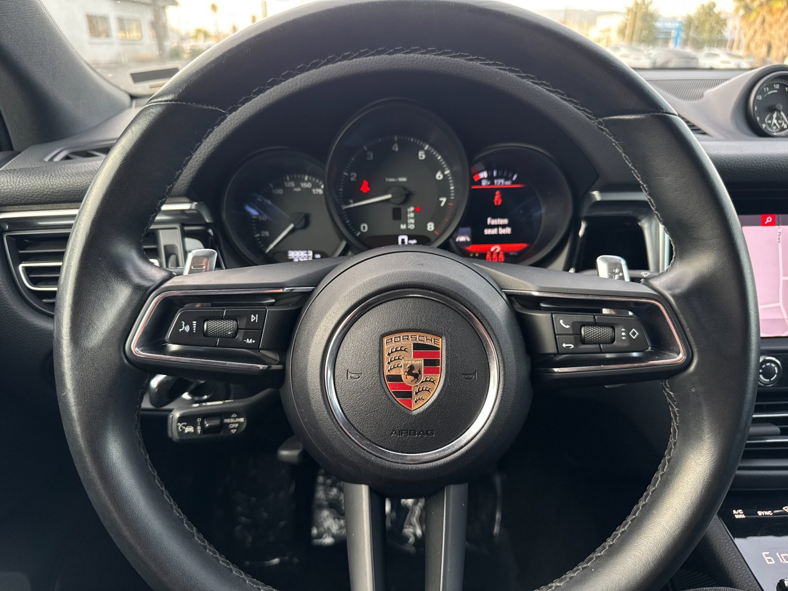 Used 2024 Porsche Macan AWD/4WD image 22