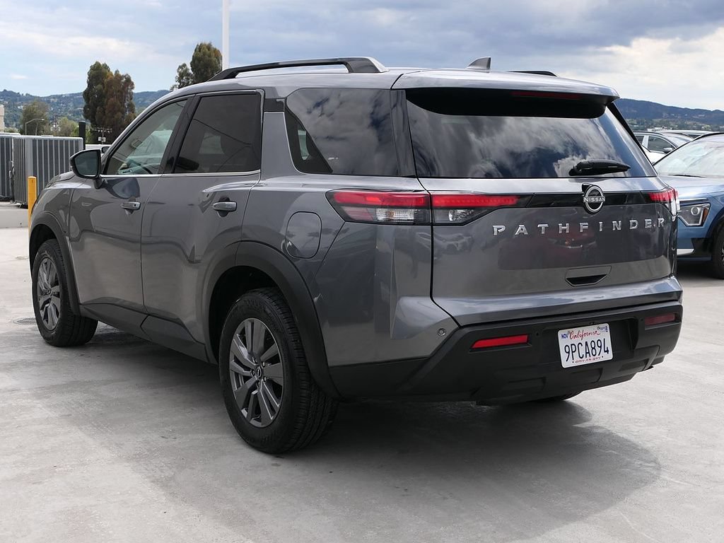 Used 2025 Nissan Pathfinder SV FWD image 6