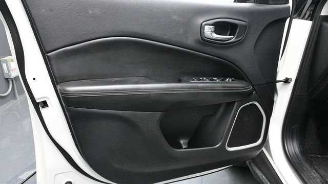 Used 2018 Jeep Compass Latitude w/ Popular Equipment Group AWD/4WD image 29