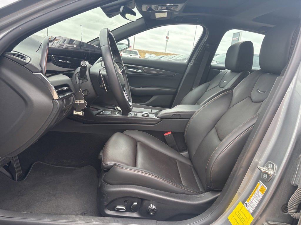 Used 2025 Cadillac CT5 Sport image 6