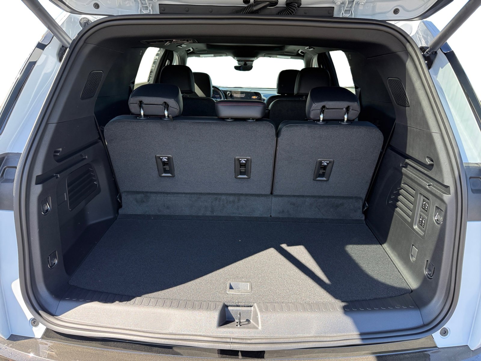 New 2026 Chevrolet Traverse RS image 17