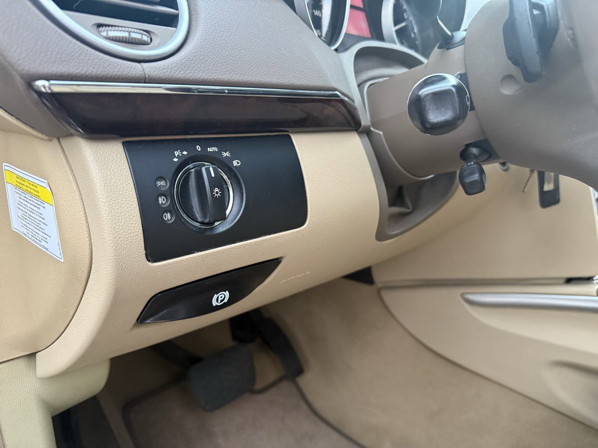 Used 2010 Mercedes-Benz GL 450 4MATIC image 27