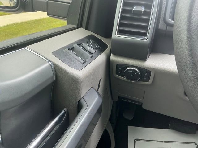 Used 2022 Ford F250 XLT w/ Black Appearance Package AWD/4WD image 23