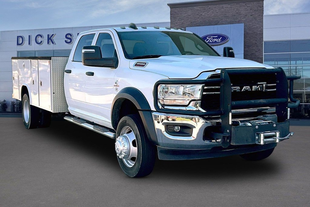 Used 2023 RAM 4500 Tradesman w/ Chrome Appearance Group RWD image 1