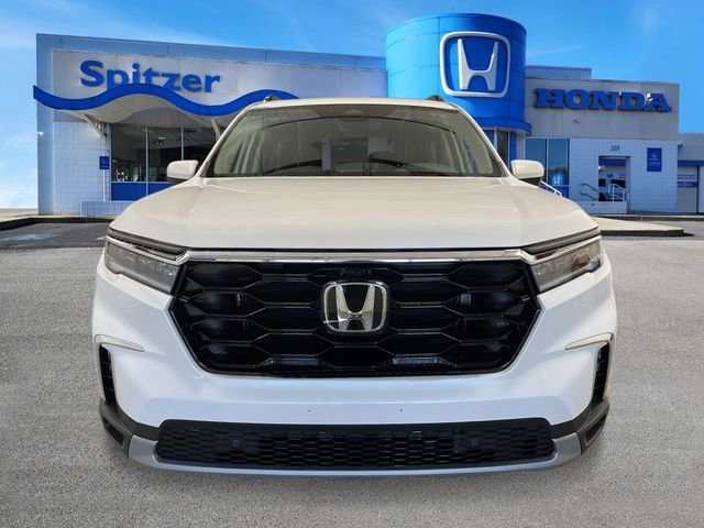 New 2025 Honda Pilot Touring image 9