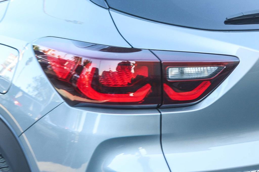 Used 2025 Chevrolet TrailBlazer ACTIV w/ Driver Confidence Package image 7