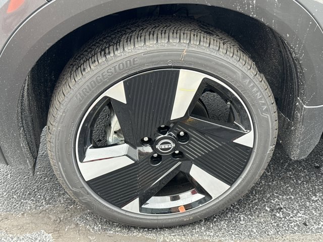 New 2026 Nissan Kicks SR w/ SR Premium Package image 13