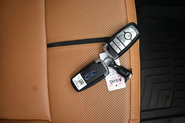 Used 2023 Ford F150 Platinum AWD/4WD image 11