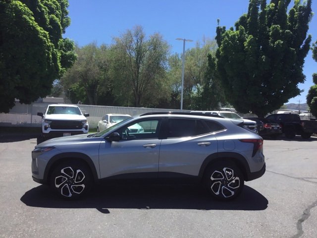 Used 2025 Chevrolet Trax RS w/ Driver Confidence Package image 7