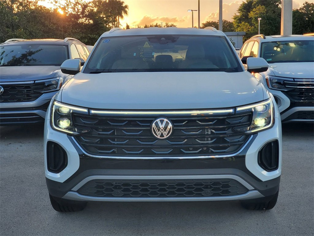 New 2026 Volkswagen Atlas Cross Sport SE image 2