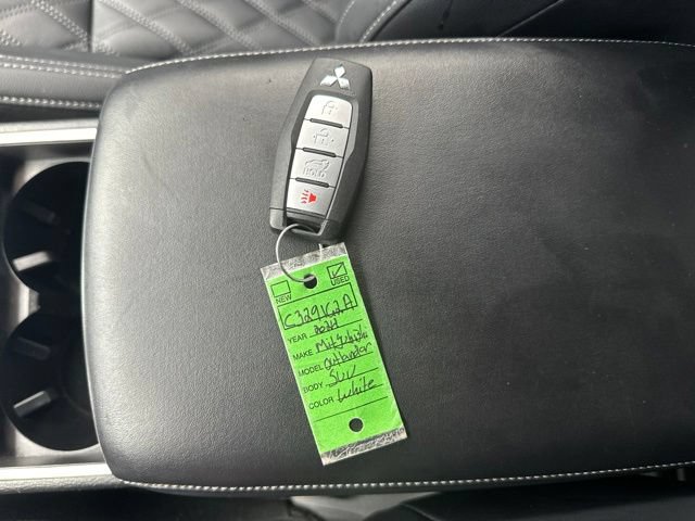 Used 2024 Mitsubishi Outlander SEL AWD/4WD image 19