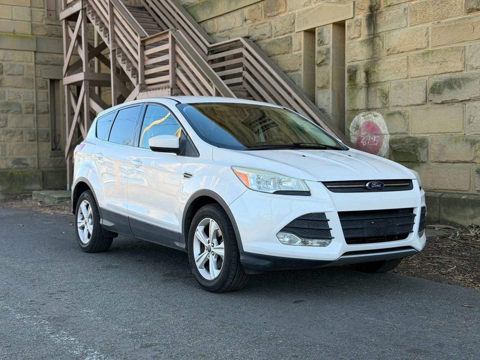 Used 2014 Ford Escape SE FWD image 2