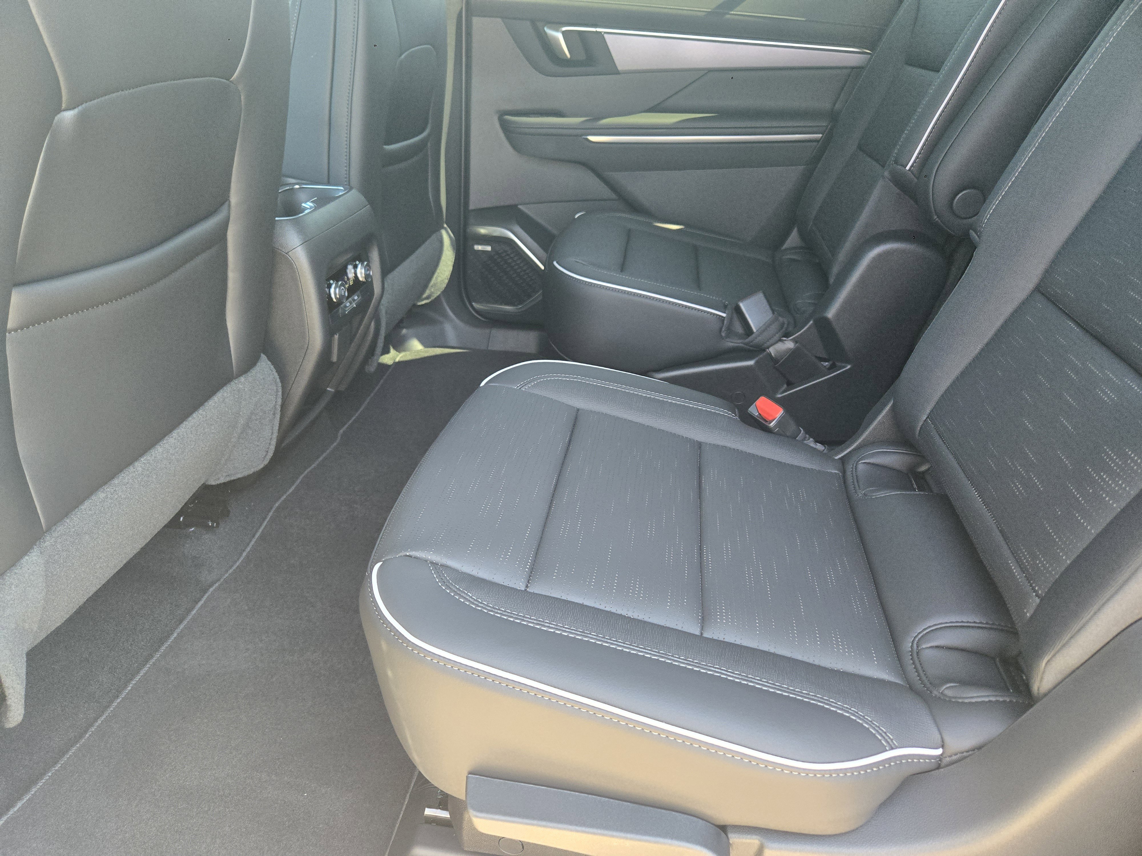 New 2026 Buick Enclave Sport Touring w/ Power Package image 21