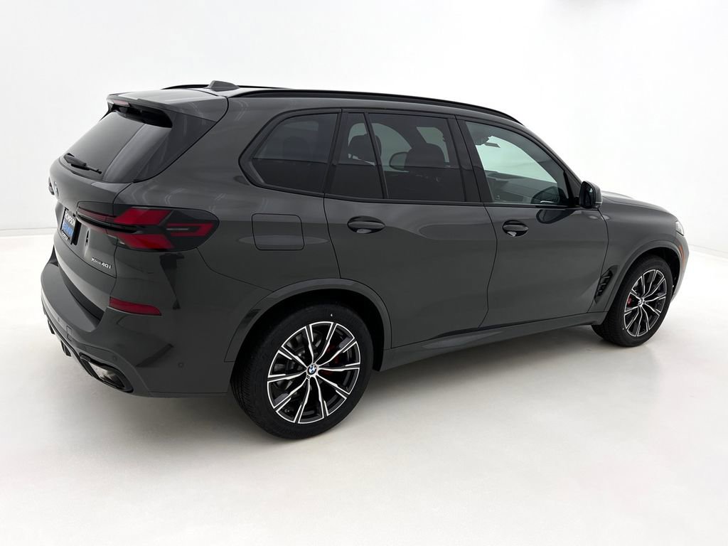 New 2026 BMW X5 xDrive40i w/ M Sport Package AWD/4WD image 4