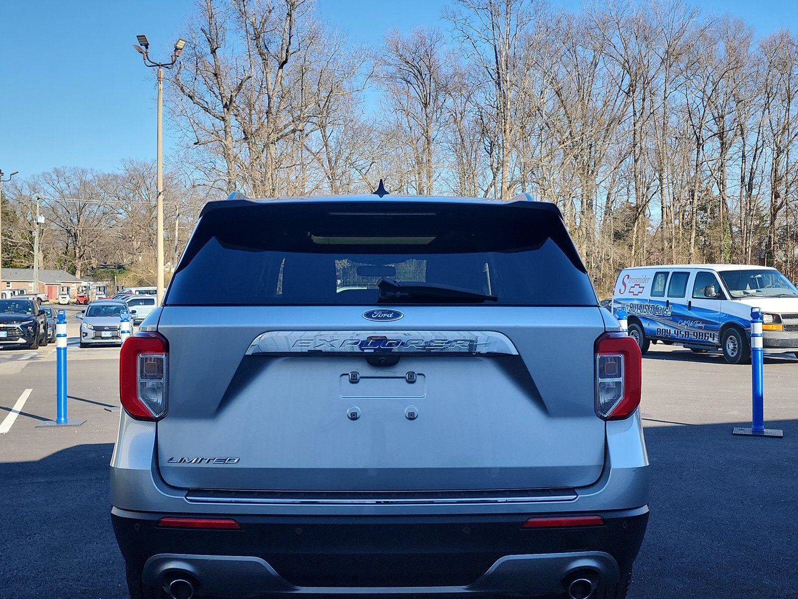 Used 2021 Ford Explorer Limited w/ Equipment Group 301A image 4