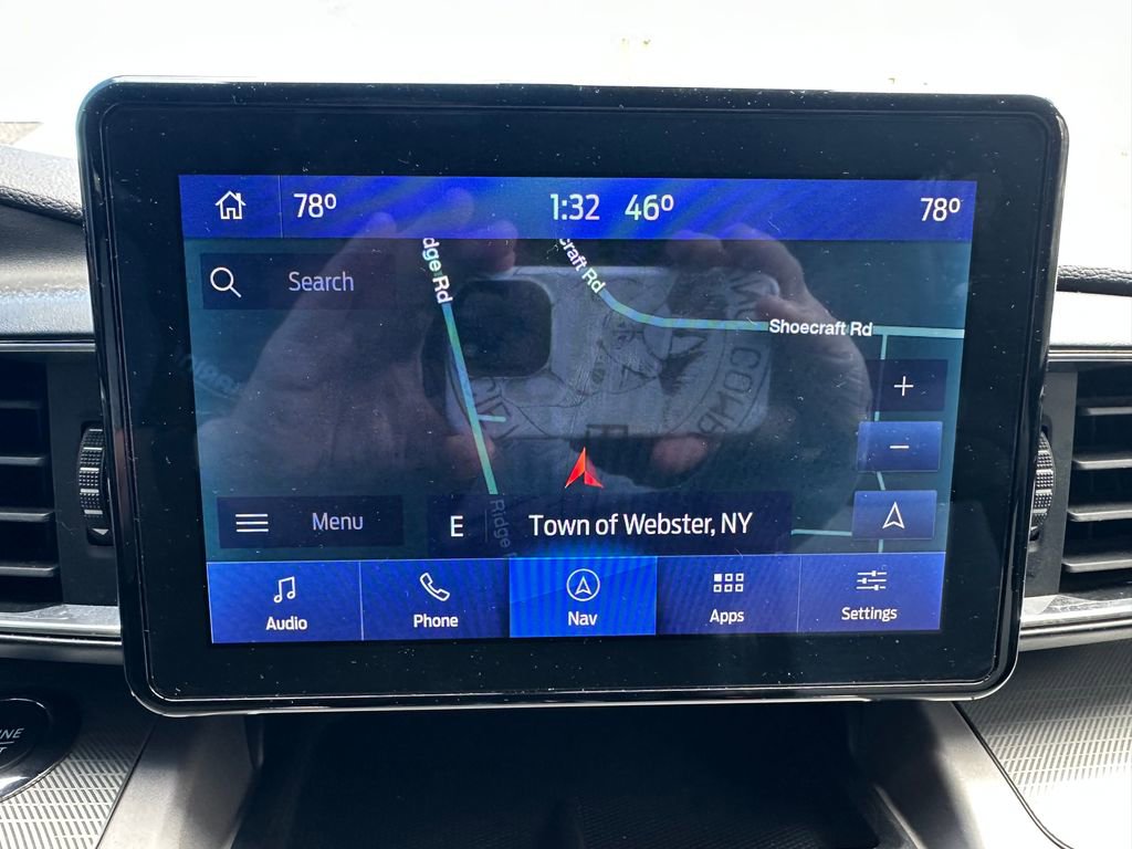 Used 2022 Ford Explorer XLT w/ Equipment Group 202A AWD/4WD image 4