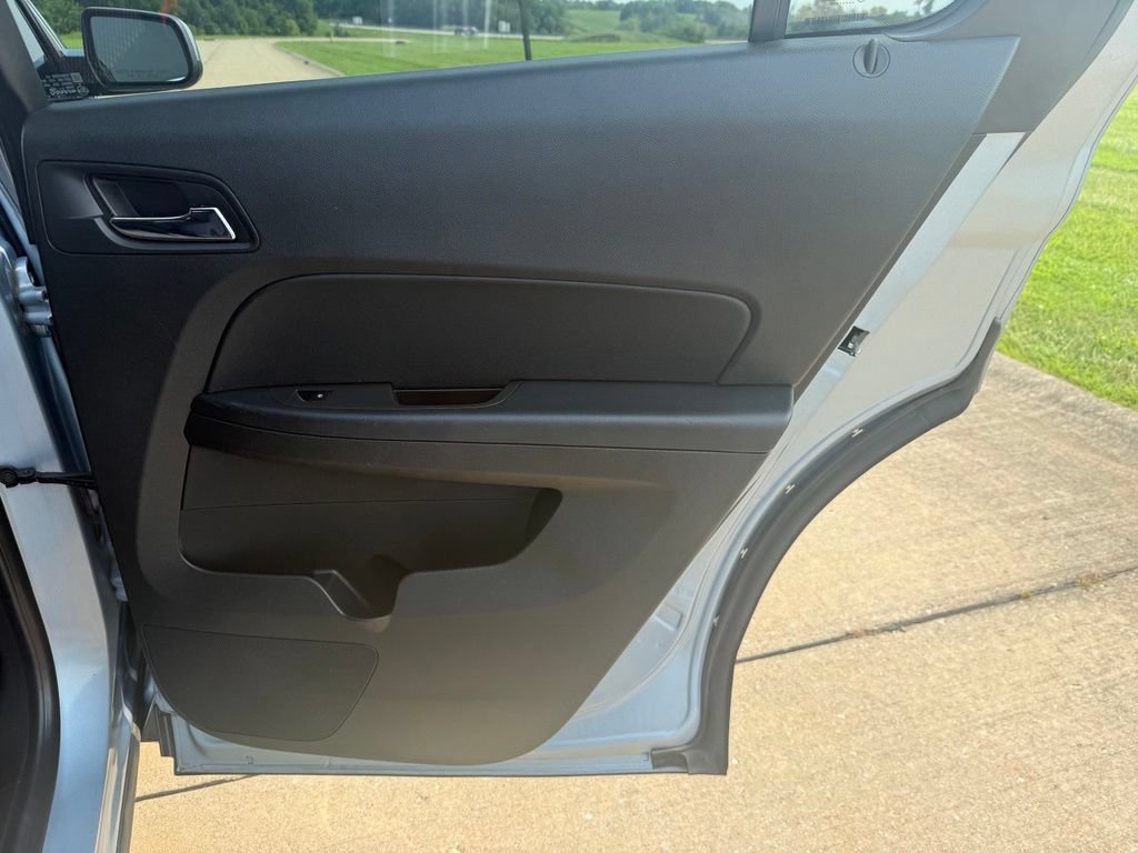 Used 2015 Chevrolet Equinox LT w/ Driver Convenience Package FWD image 15