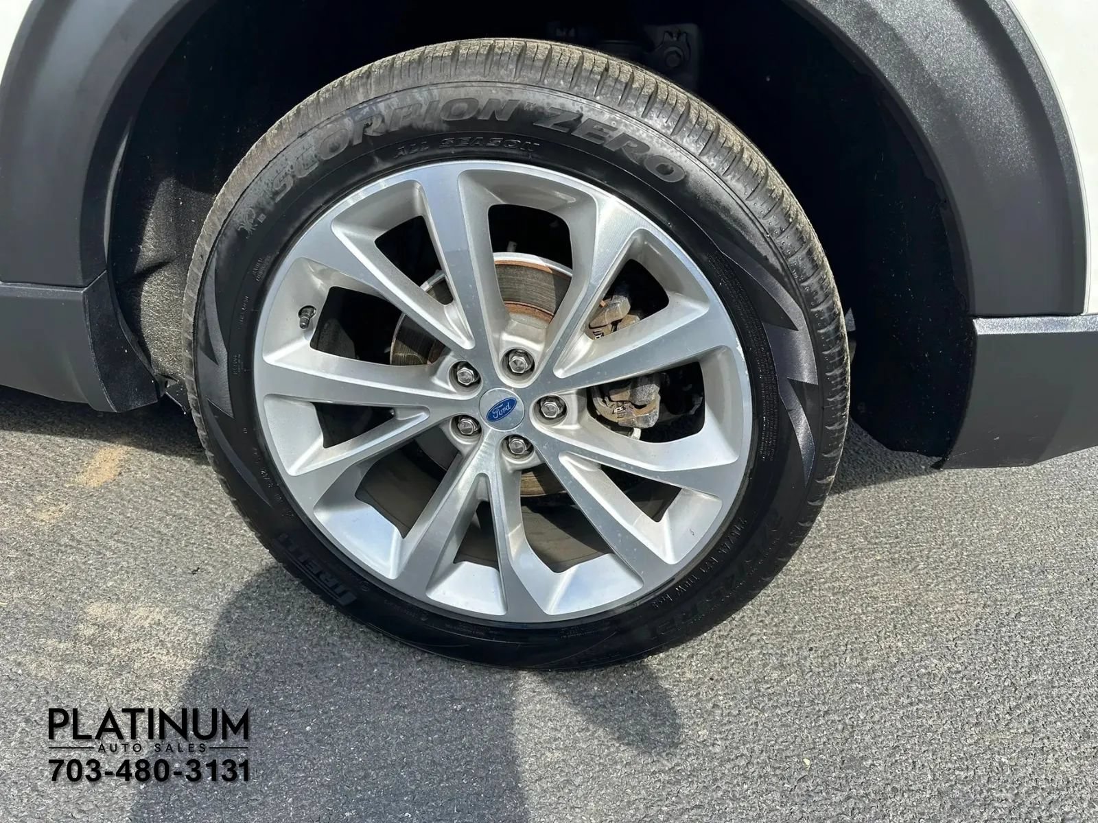 Used 2023 Ford Explorer Platinum w/ Technology Package AWD/4WD image 25