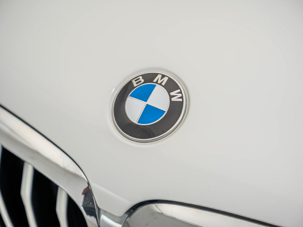 Used 2022 BMW X5 xDrive40i w/ M Sport Package AWD/4WD image 11