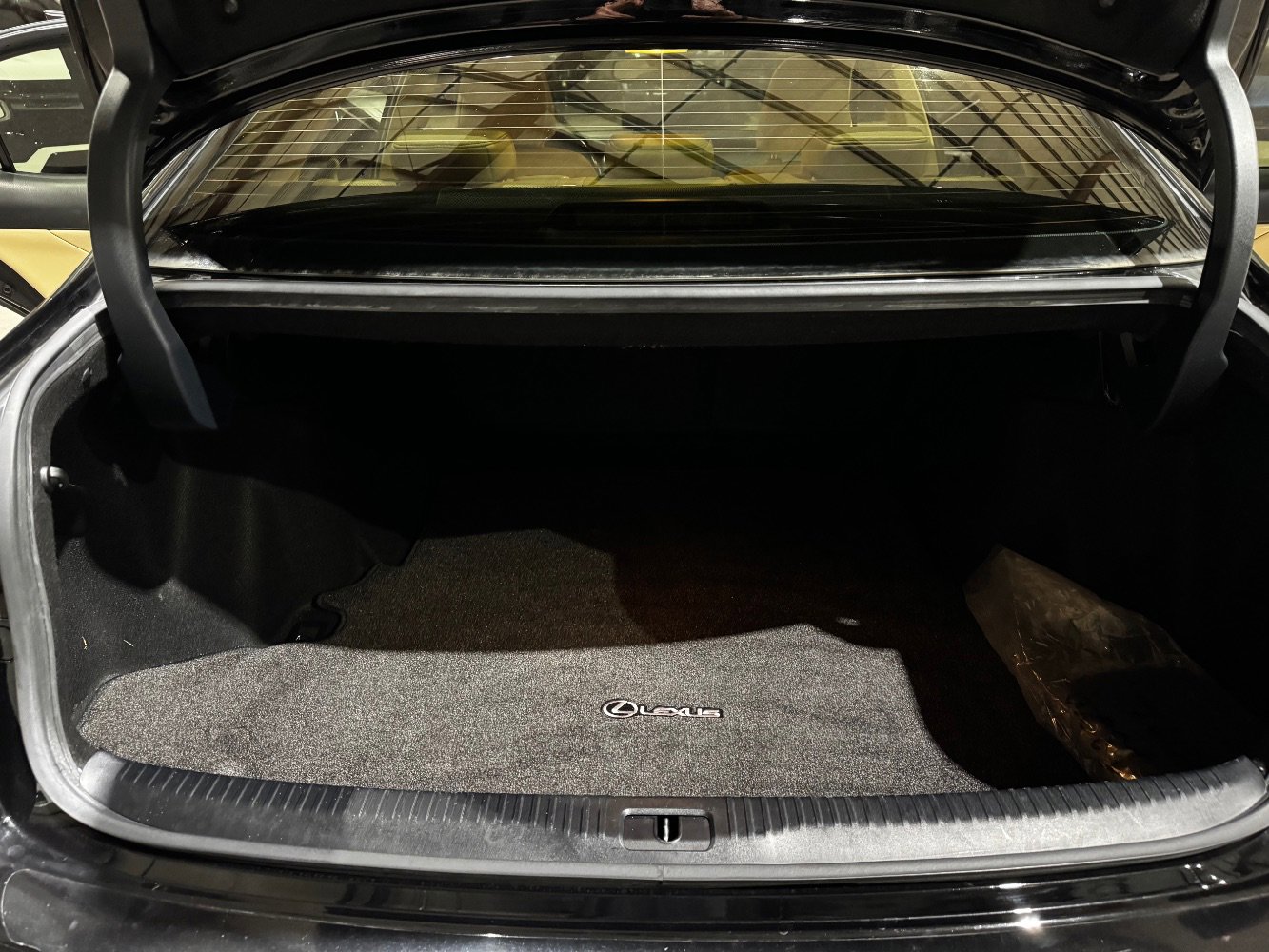 Used 2016 Lexus IS 200t w/ Navigation System Package image 19