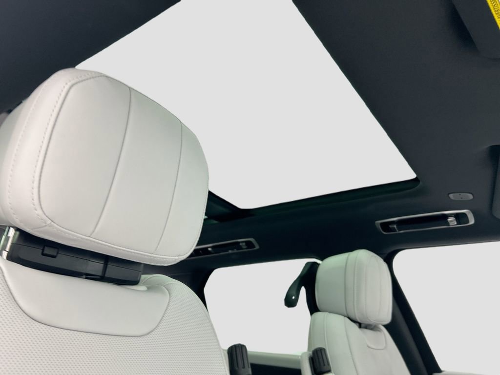 Certified 2024 Land Rover Range Rover Sport SE image 17