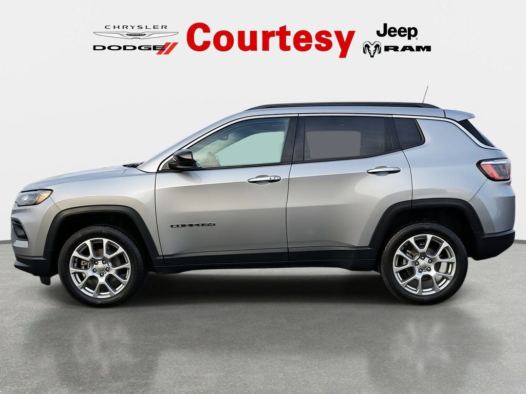 Certified 2022 Jeep Compass Latitude image 8