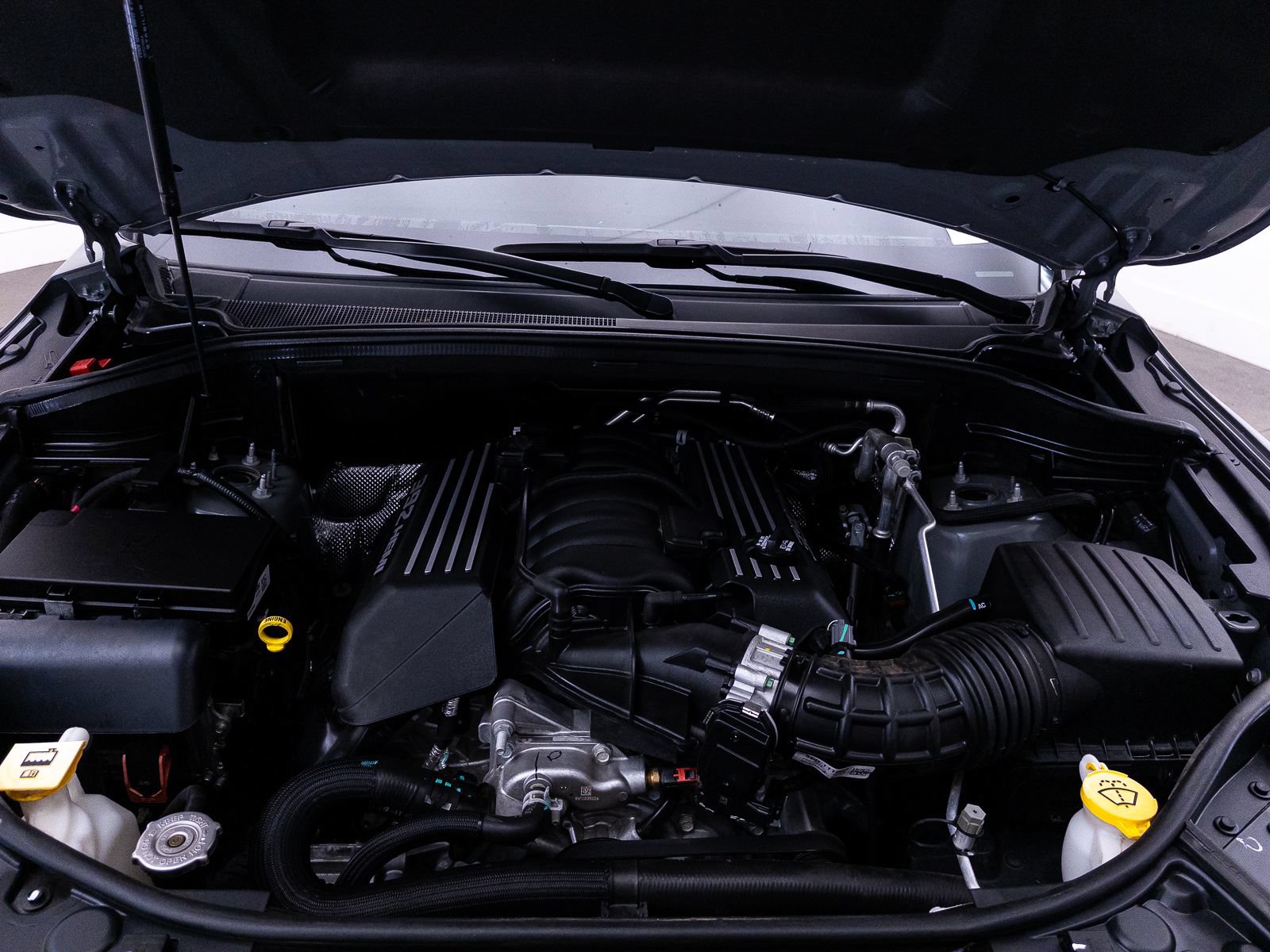 Used 2023 Dodge Durango SRT AWD/4WD image 2