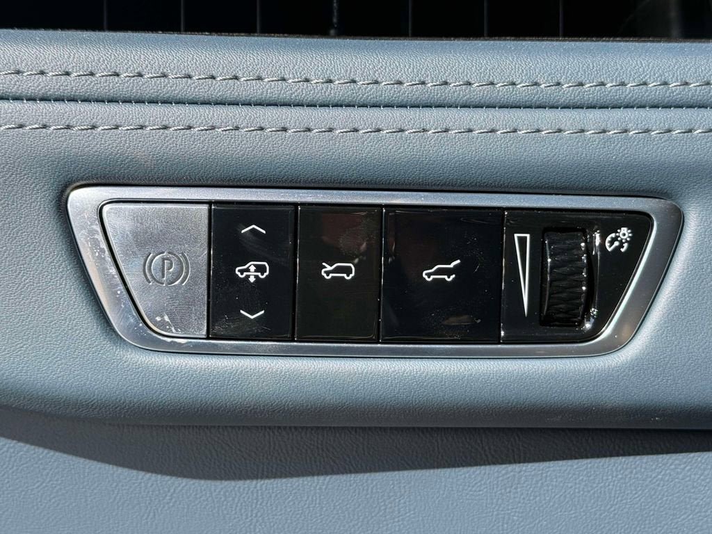 New 2025 Cadillac Escalade IQ Luxury 2 AWD/4WD image 21