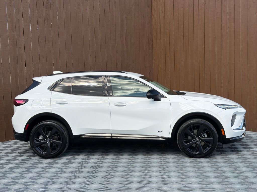 Used 2025 Buick Envision Sport Touring image 14