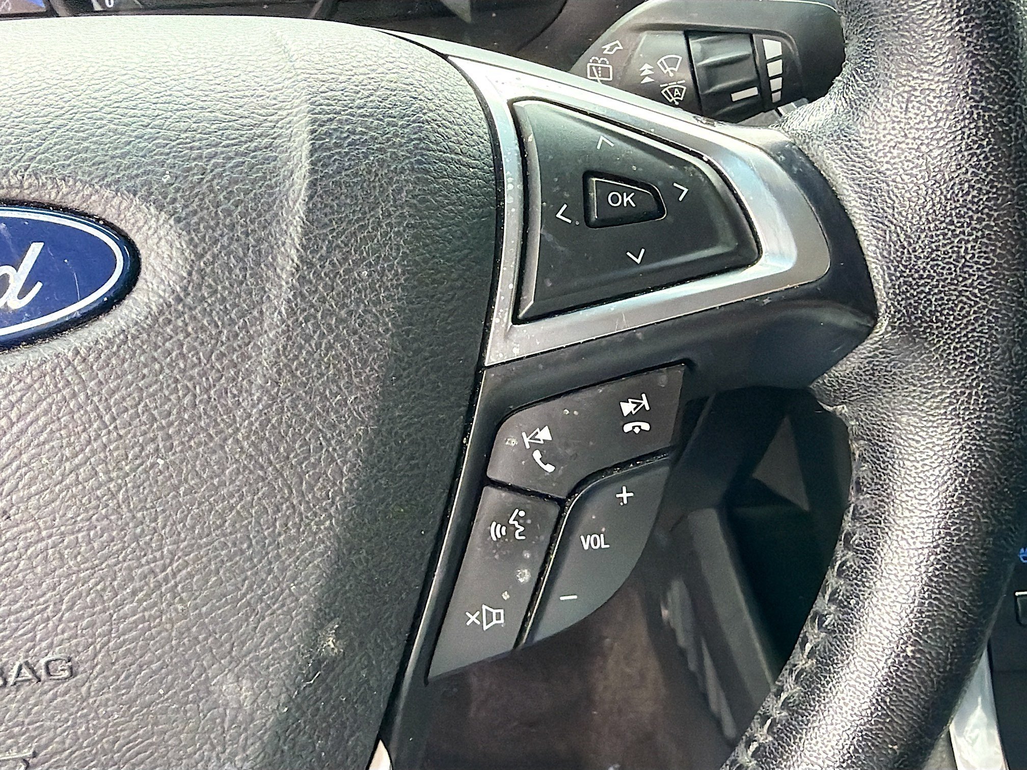 Used 2020 Ford Edge Titanium w/ Equipment Group 301A FWD image 38