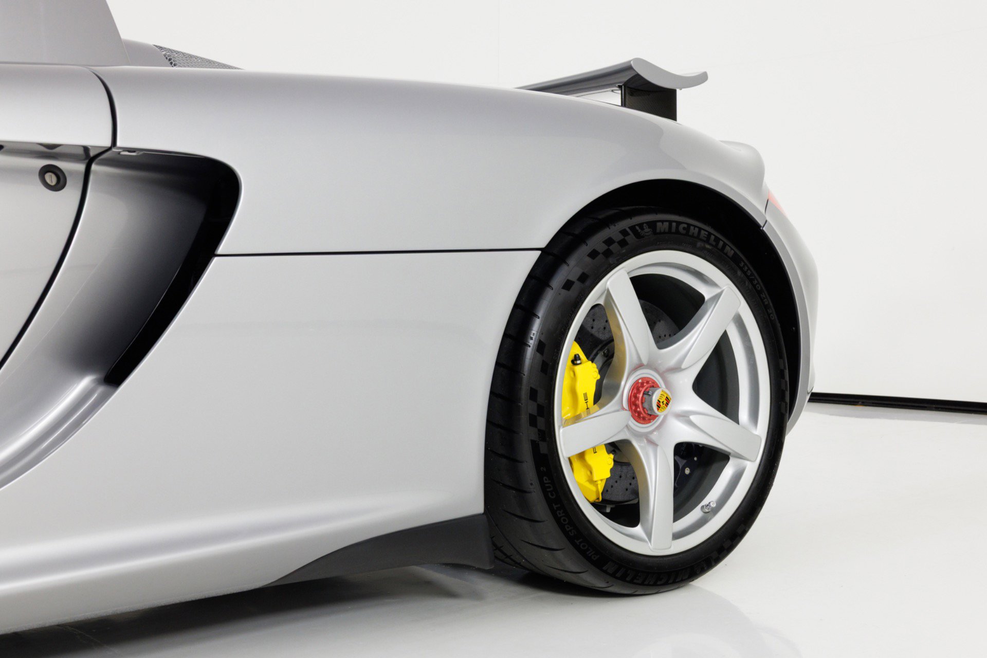Used 2004 Porsche Carrera GT RWD image 71