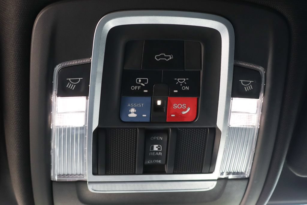 Used 2020 RAM 2500 Laramie w/ Night Edition AWD/4WD image 33