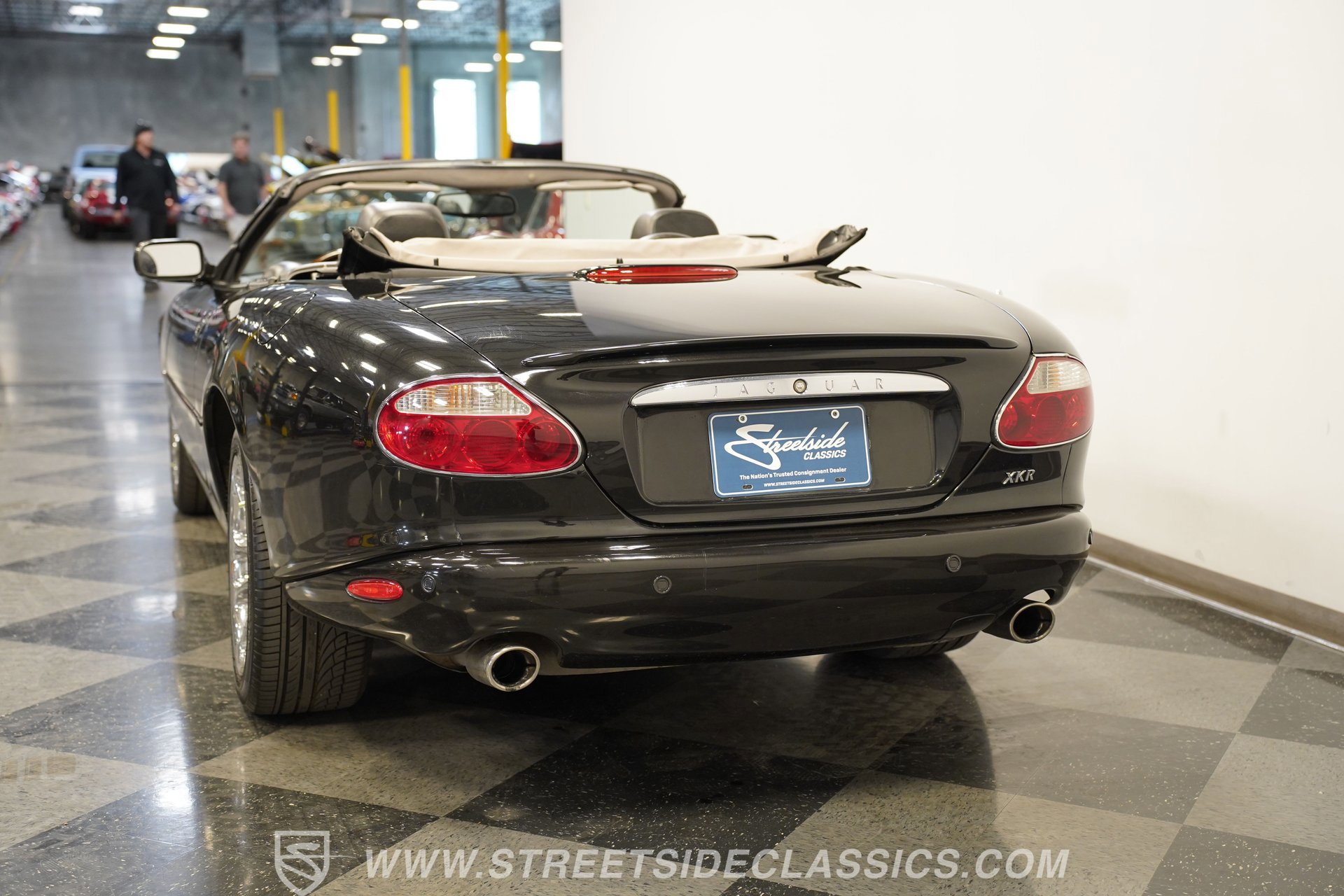 Used 2002 Jaguar XK8 Convertible image 9