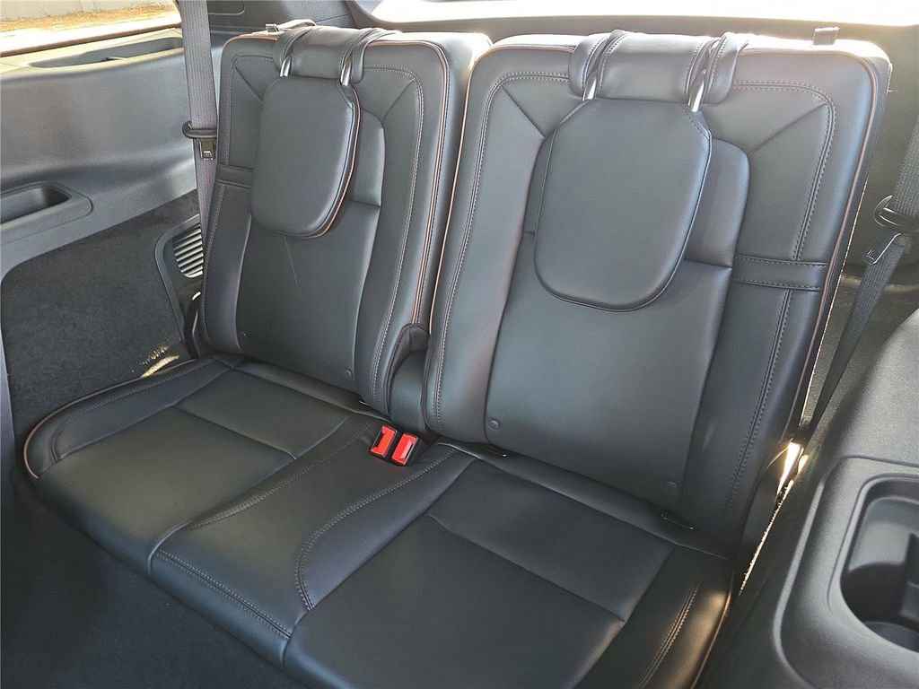 New 2026 Lincoln Aviator Black Label w/ Jet Appearance Package image 9