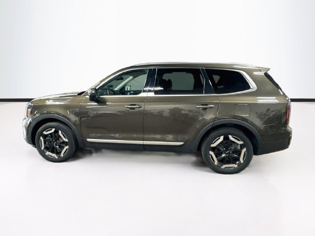 Certified 2023 Kia Telluride EX w/ EX Captain's Chair Package AWD/4WD image 4