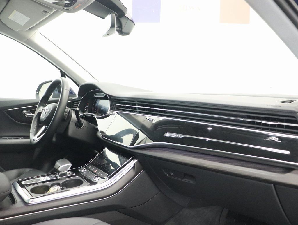 Certified 2022 Audi Q7 3.0T Premium Plus AWD/4WD image 23