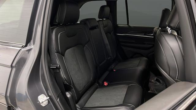 New 2026 Jeep Grand Cherokee Altitude image 26