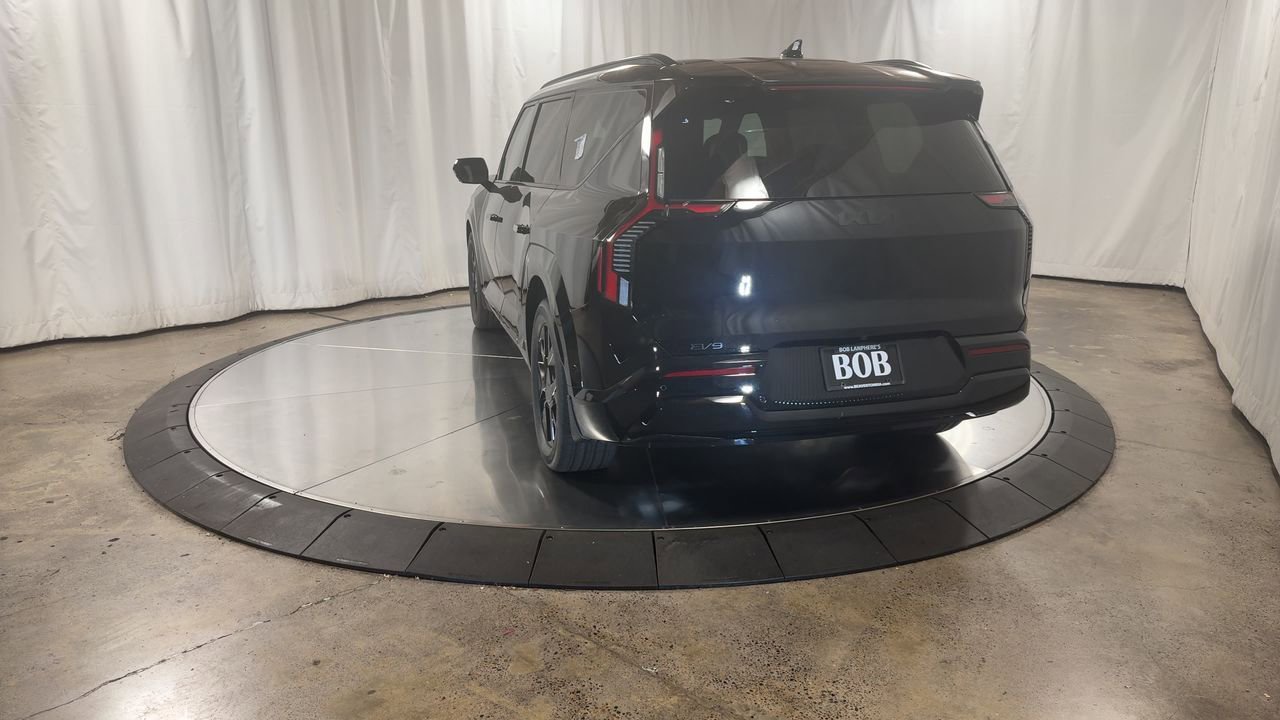 New 2026 Kia EV9 Land w/ Nightfall Edition Package image 7