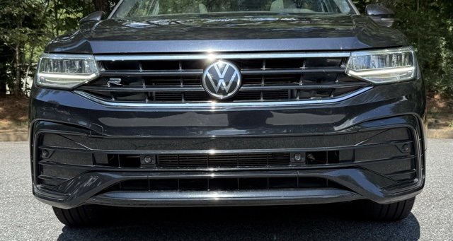 Used 2022 Volkswagen Tiguan SE R-Line image 15
