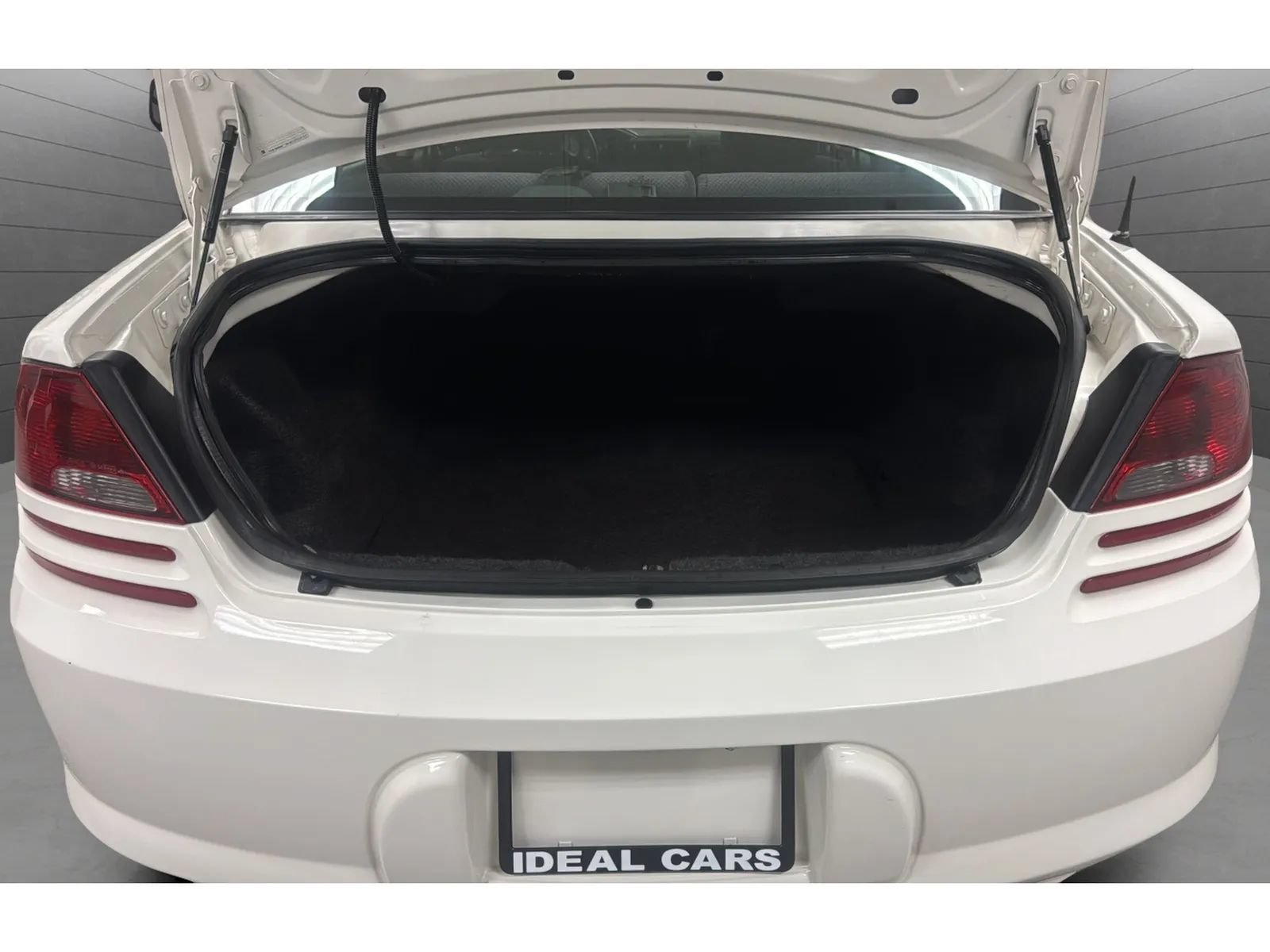 Used 2006 Dodge Stratus SXT FWD image 18