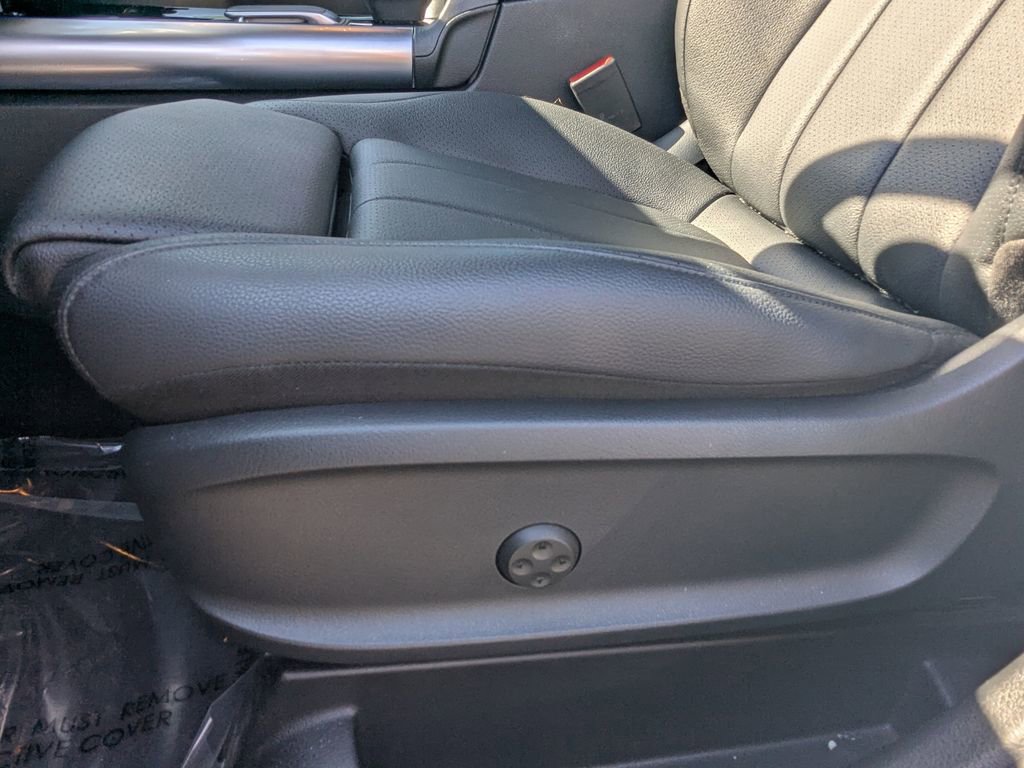 New 2022 Mercedes-Benz GLA 250 4MATIC image 7