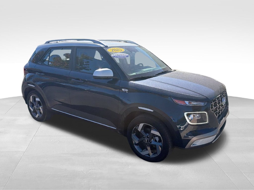 Used 2025 Hyundai Venue Limited FWD image 7