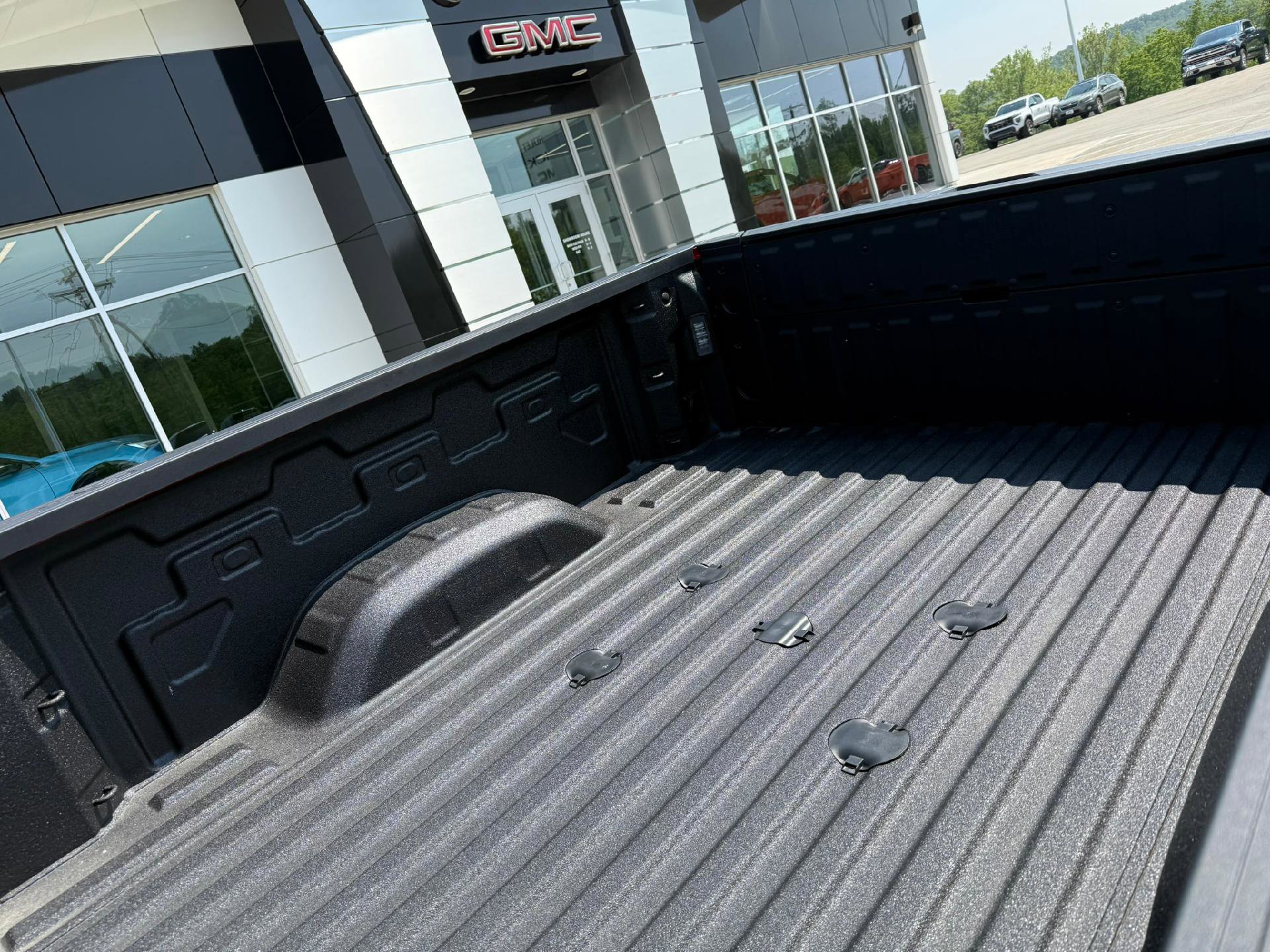 New 2025 GMC Sierra 2500 SLT w/ SLT Premium Package image 11