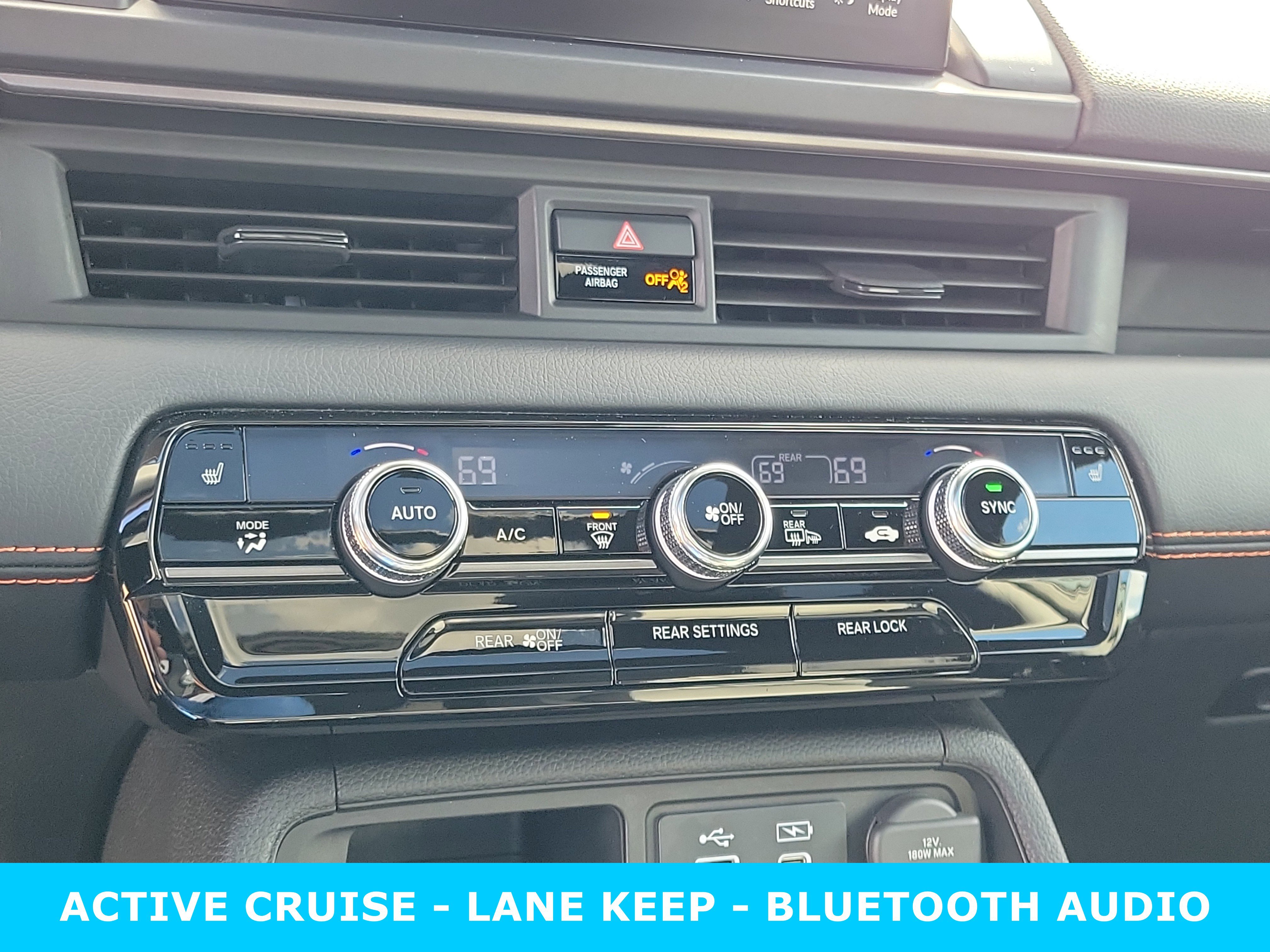 Used 2025 Honda Pilot TrailSport image 28