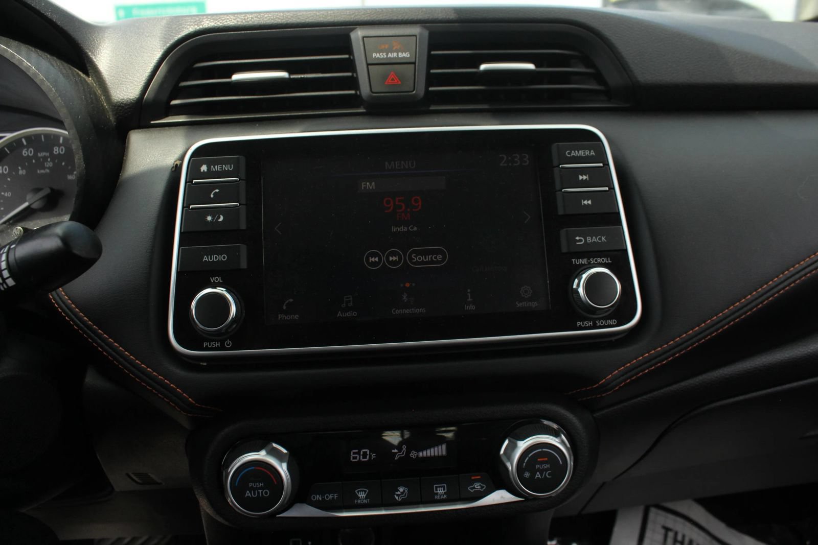 Used 2020 Nissan Versa SR FWD image 30
