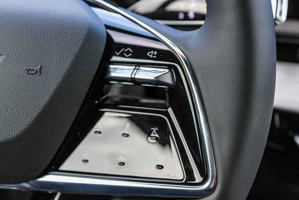 Used 2025 Cadillac Optiq Sport 1 image 15