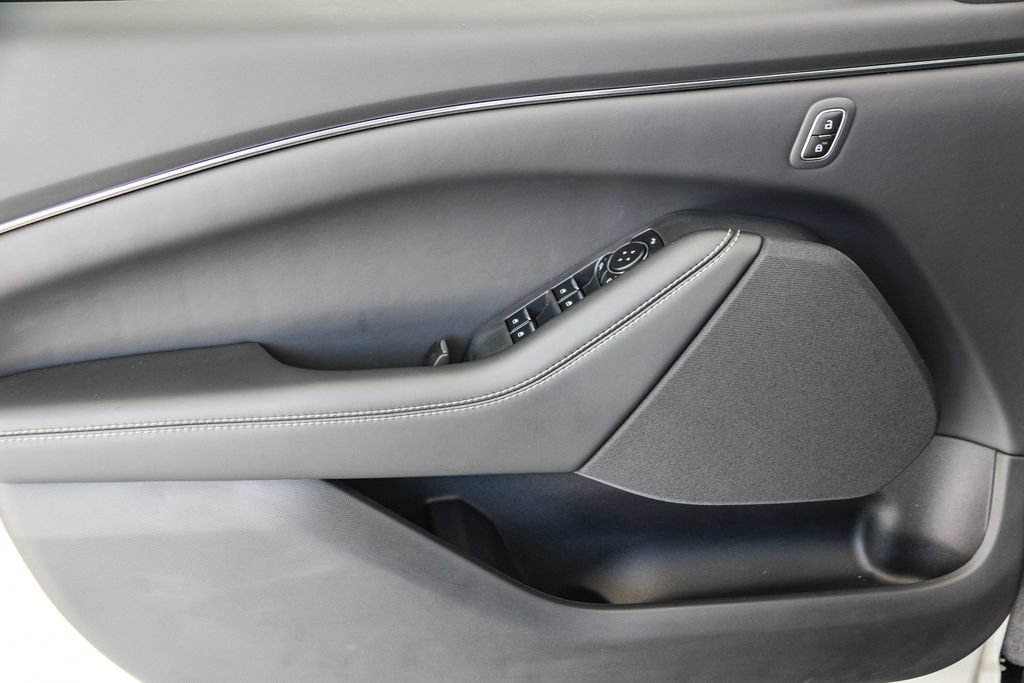 New 2026 Ford Mustang Mach-E Select RWD image 21