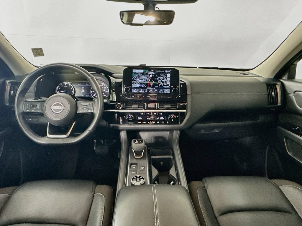 Used 2024 Nissan Pathfinder SL AWD/4WD image 26