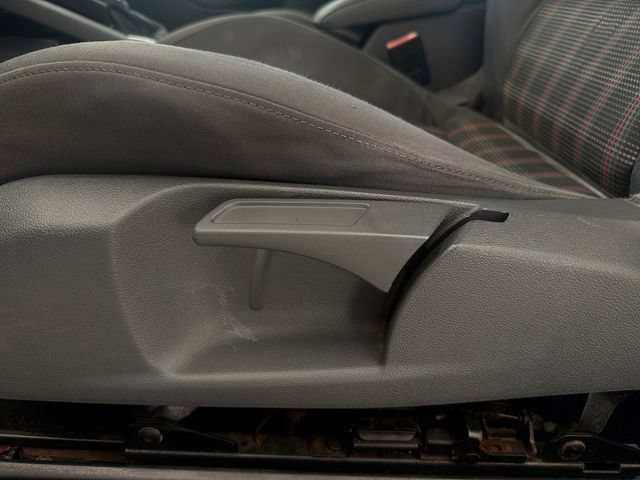Used 2009 Volkswagen GTI 2-Door FWD image 21